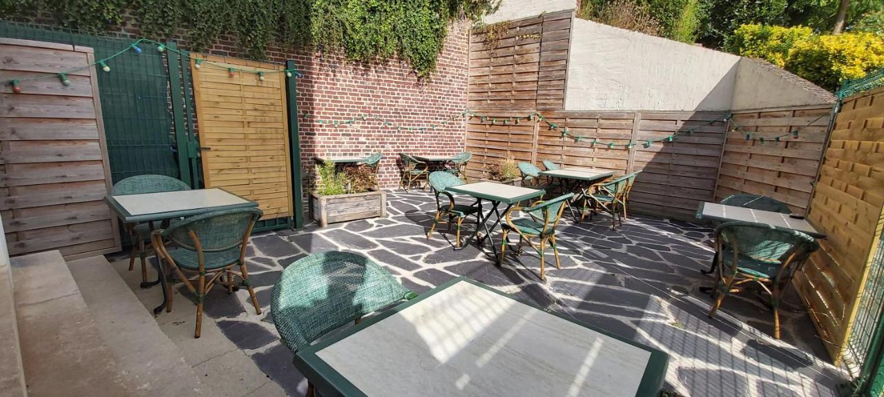 Auberge Des Remparts Peronne  Exterior photo